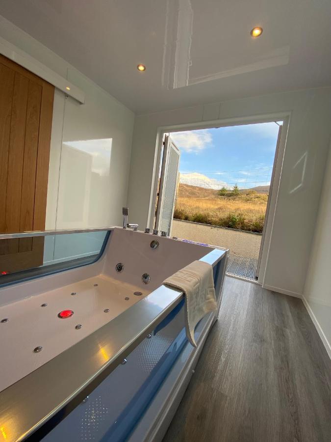 Highland Stays - Ben View Room & Jacuzzi Bath 威廉堡 外观 照片